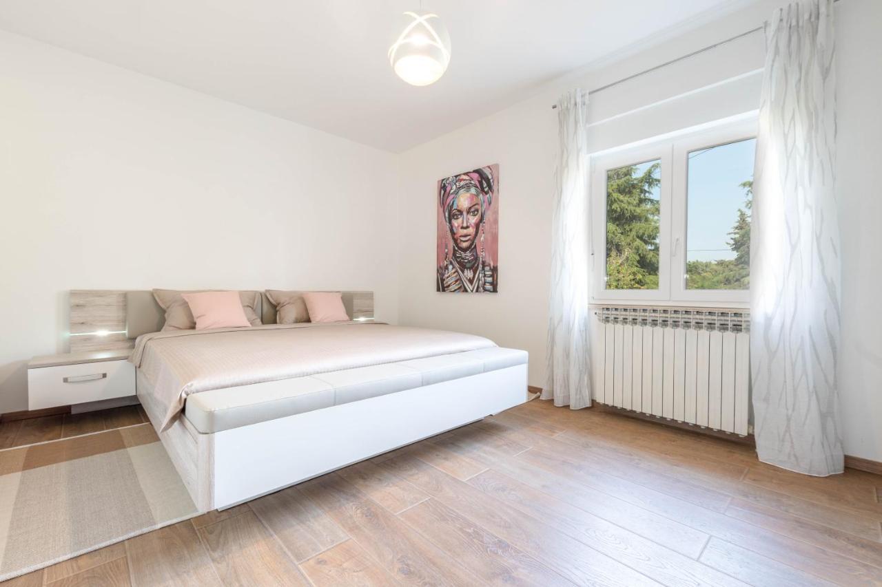 Newly Renovated Holiday Apartment Sirius Poreč Eksteriør bilde