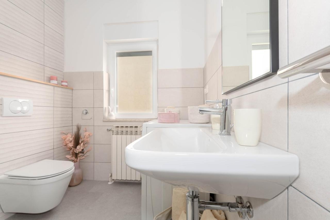 Newly Renovated Holiday Apartment Sirius Poreč Eksteriør bilde